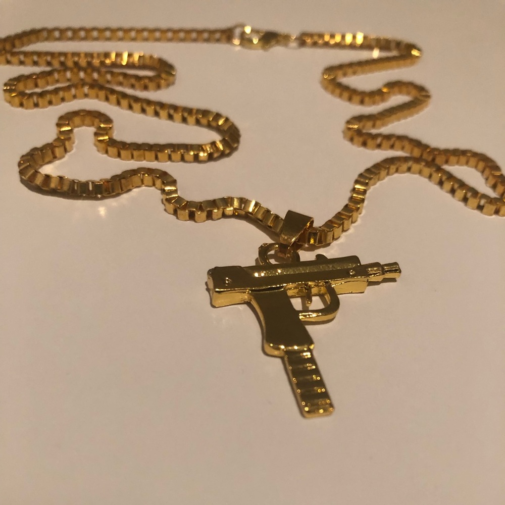 Gold Plated Solid Pistol Uzi Gun Pendant - Picture 3 of 8
